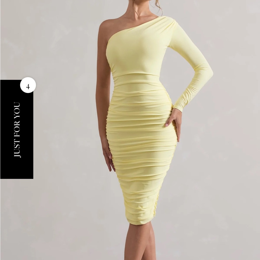 Club London Yellow Ruched Dress